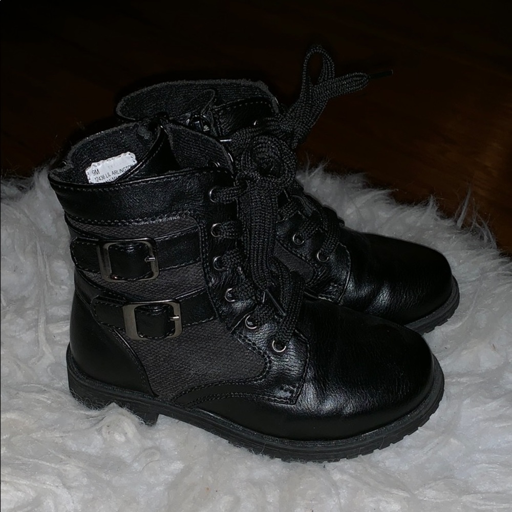 Combat boots